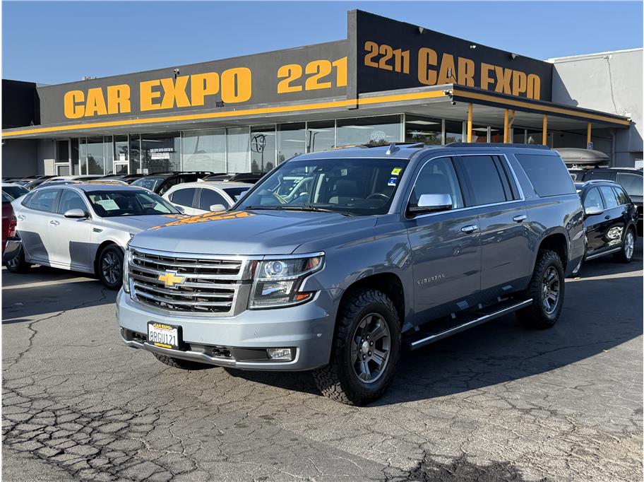 2016 Chevrolet Suburban LT photo 23