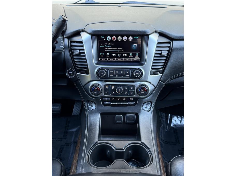 2016 Chevrolet Suburban LT photo 27