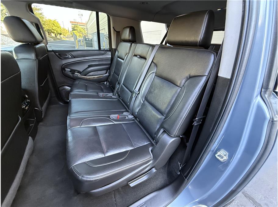 2016 Chevrolet Suburban LT photo 16