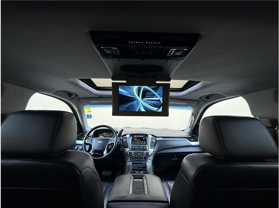 2016 Chevrolet Suburban LT photo 15