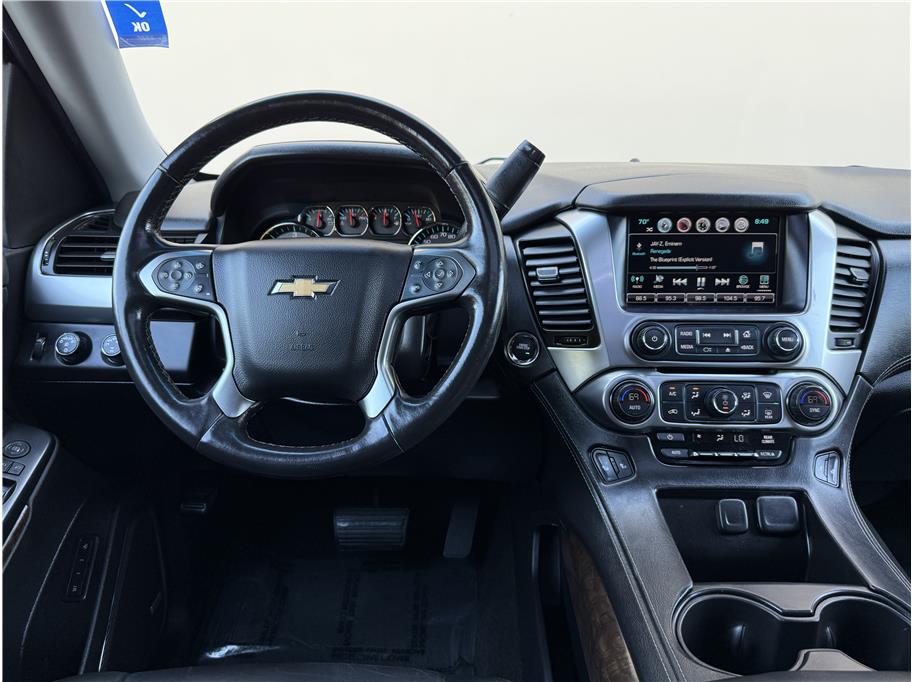 2016 Chevrolet Suburban LT photo 29