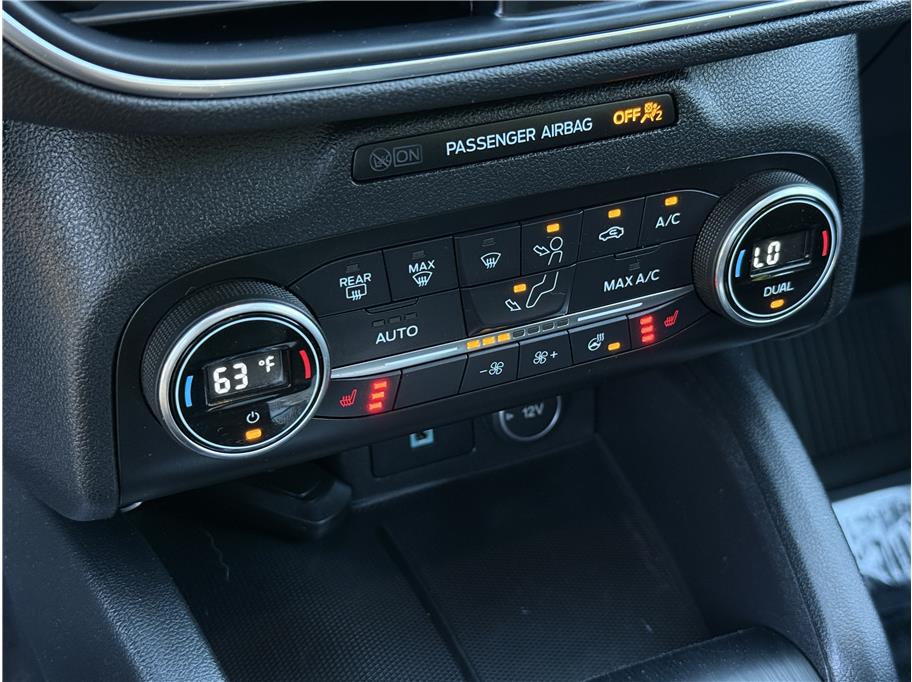 2020 Ford Escape Titanium Hybrid Sport photo 15