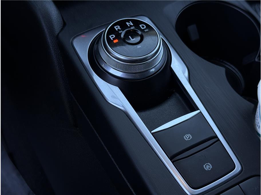 2020 Ford Escape Titanium Hybrid Sport photo 16