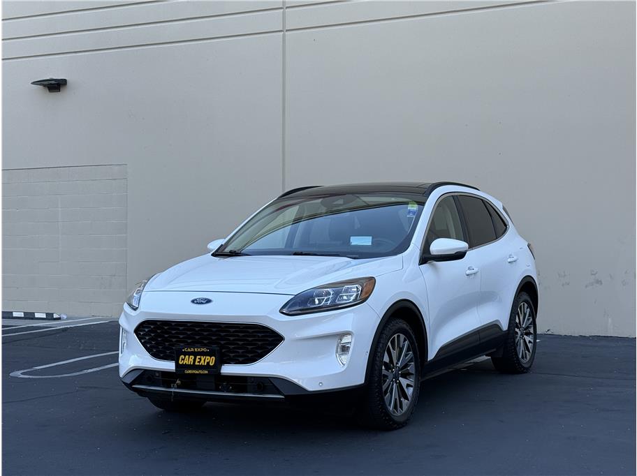 2020 Ford Escape Titanium Hybrid Sport photo 3