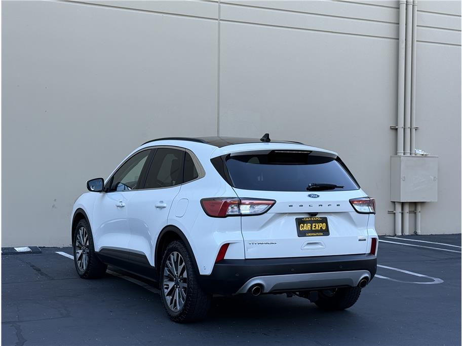 2020 Ford Escape Titanium Hybrid Sport photo 4