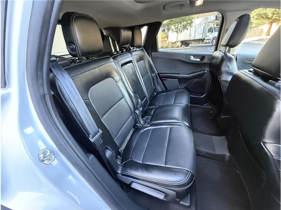 2020 Ford Escape Titanium Hybrid Sport photo 18
