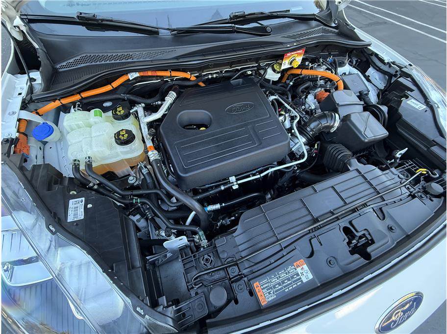 2020 Ford Escape Titanium Hybrid Sport photo 19