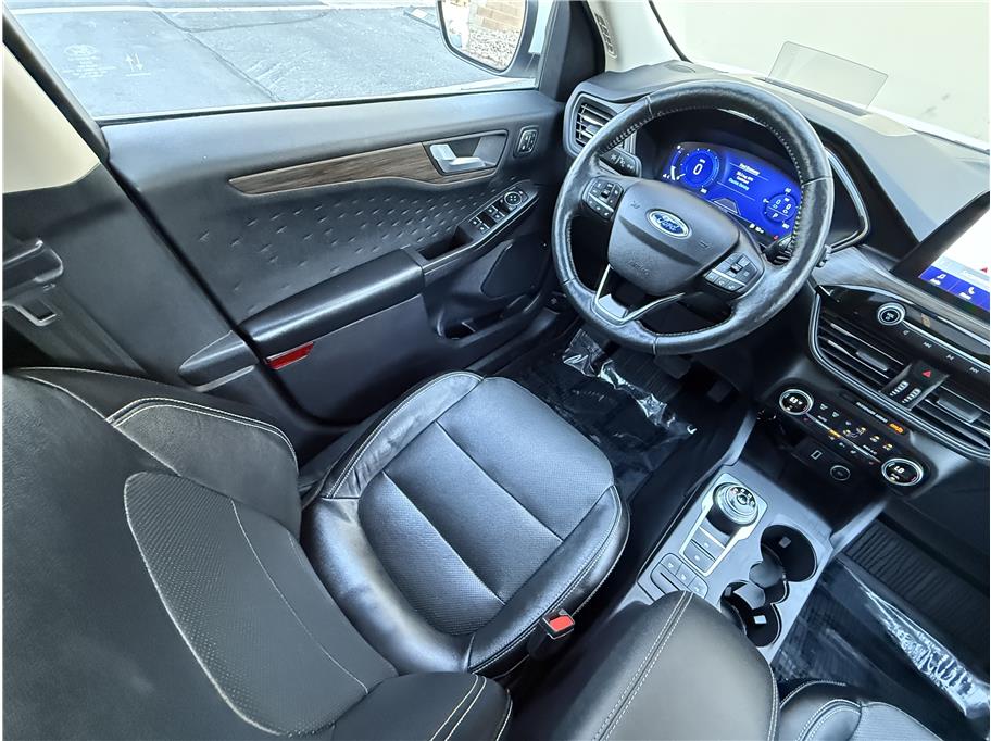 2020 Ford Escape Titanium Hybrid Sport photo 7