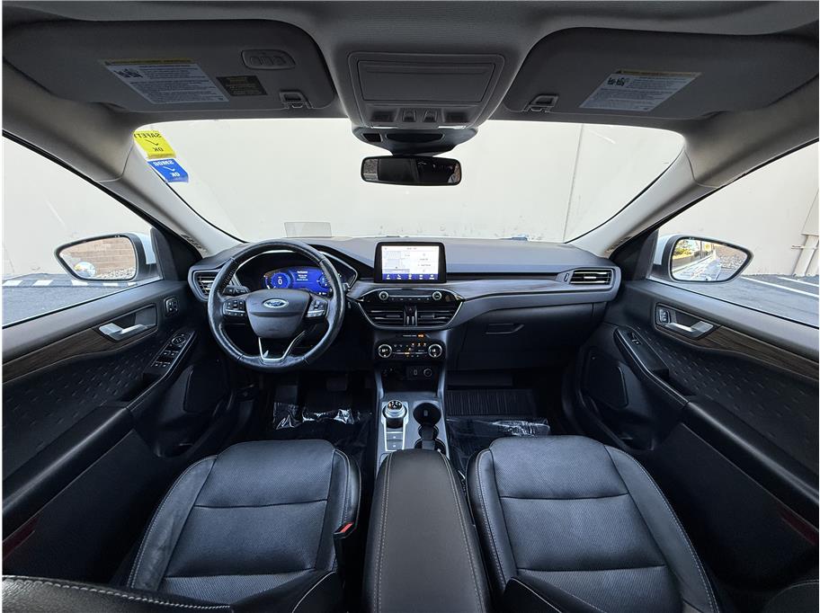2020 Ford Escape Titanium Hybrid Sport photo 24