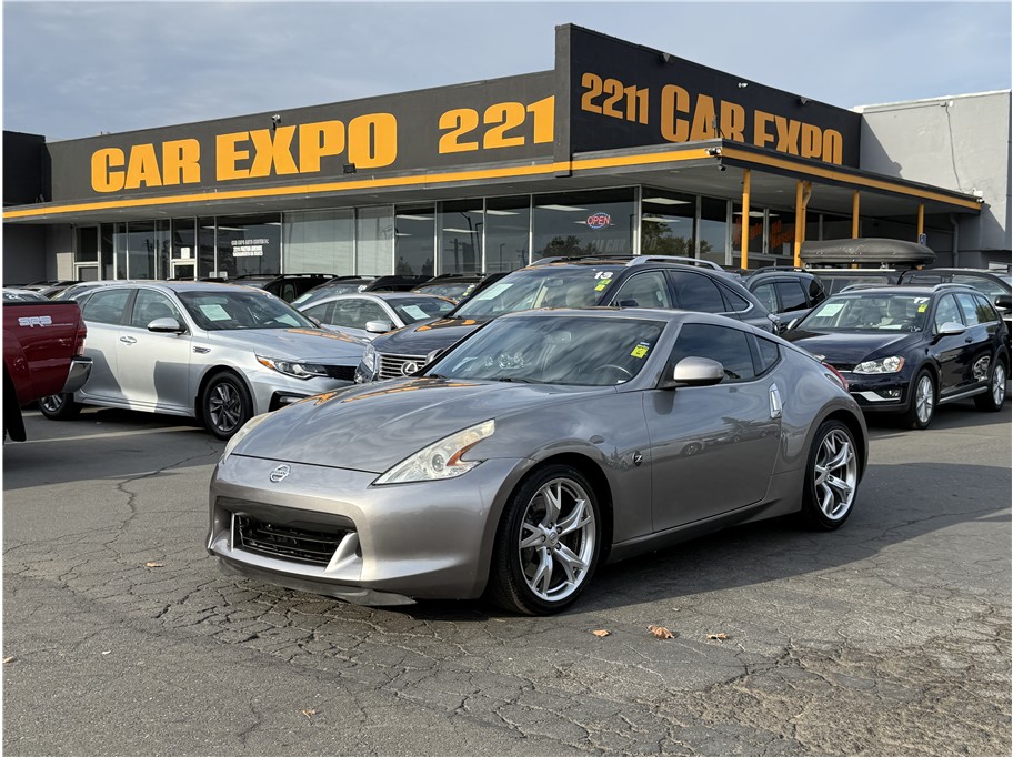 2009 Nissan 370Z Touring photo 16