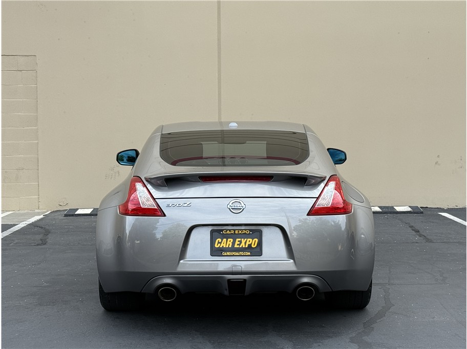 2009 Nissan 370Z Touring photo 5