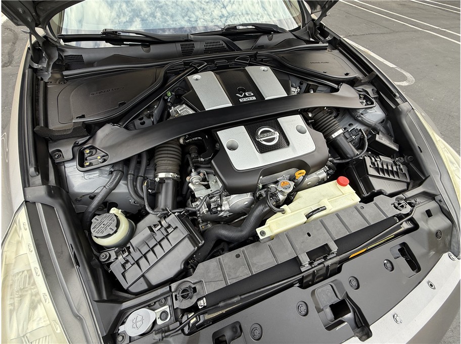 2009 Nissan 370Z Touring photo 15