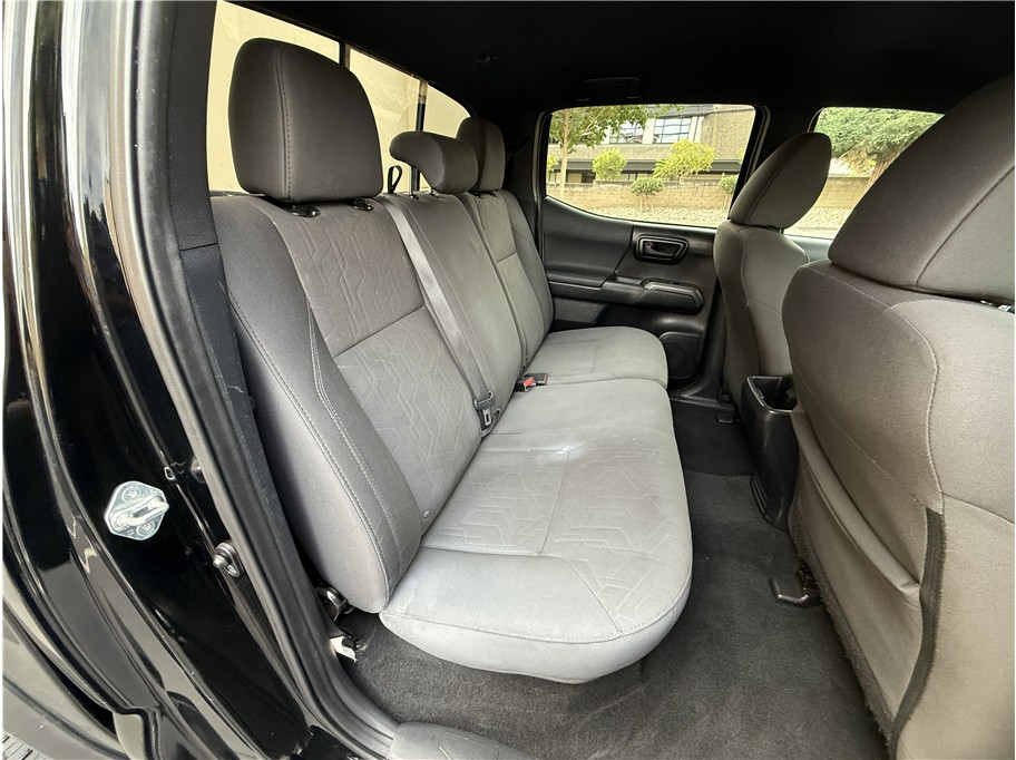 2017 Toyota Tacoma Double Cab TRD Off-Road photo 14