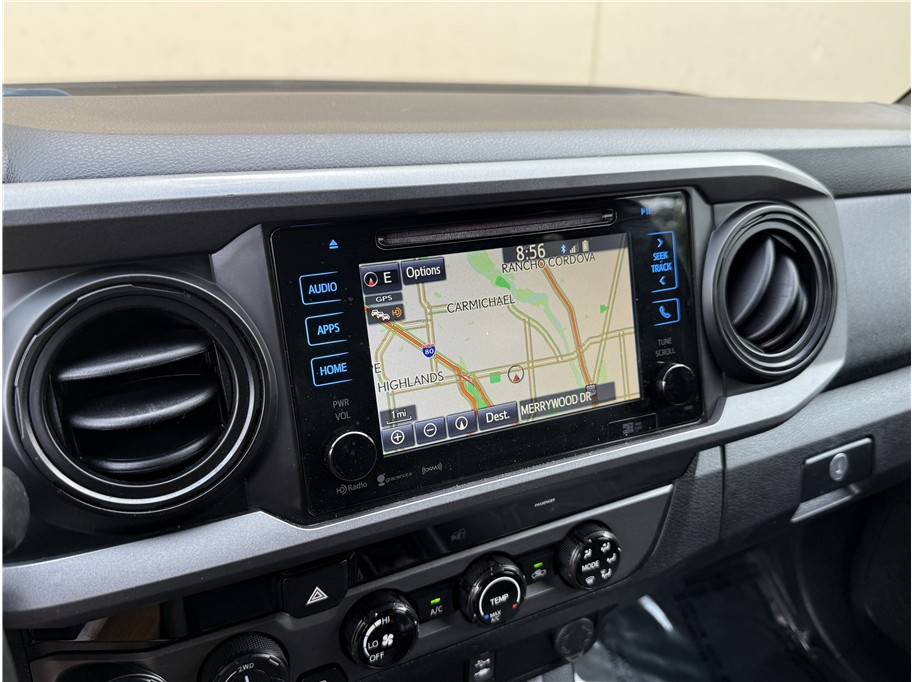 2017 Toyota Tacoma Double Cab TRD Off-Road photo 18