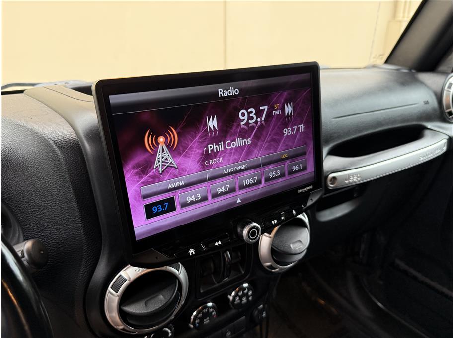 2016 Jeep Wrangler Unlimited Rubicon Sport photo 8