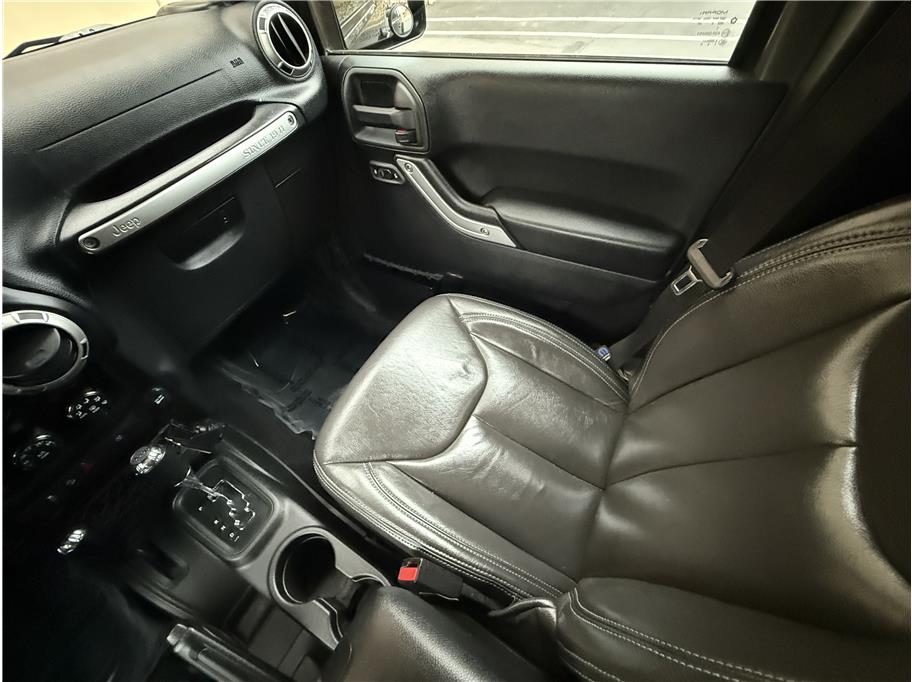 2016 Jeep Wrangler Unlimited Rubicon Sport photo 9