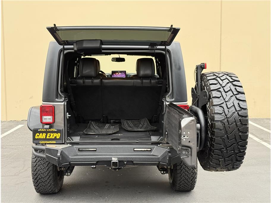 2016 Jeep Wrangler Unlimited Rubicon Sport photo 20