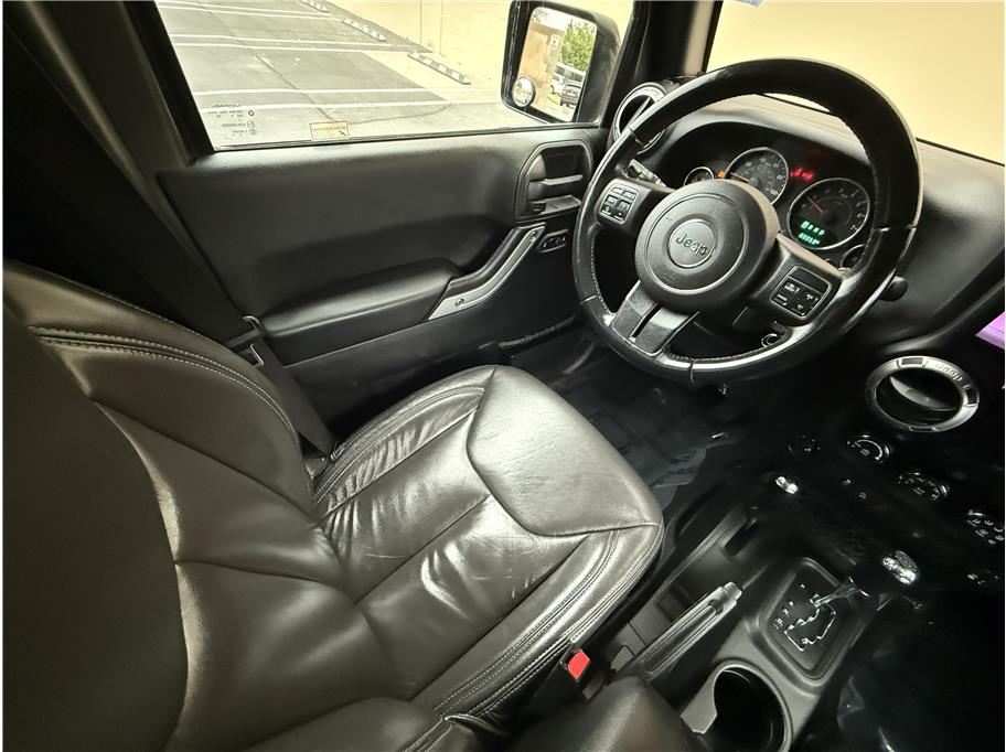 2016 Jeep Wrangler Unlimited Rubicon Sport photo 7