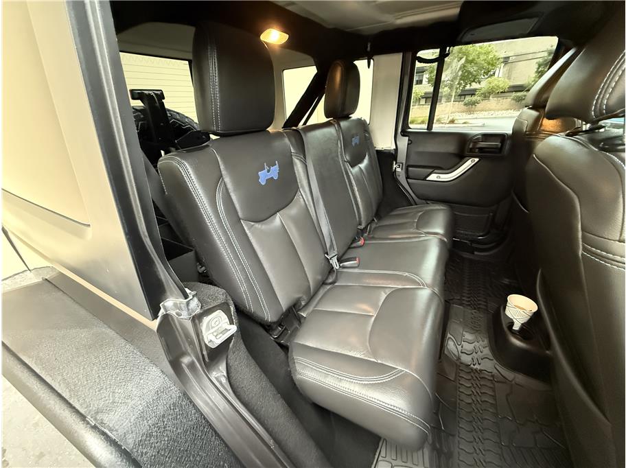 2016 Jeep Wrangler Unlimited Rubicon Sport photo 16