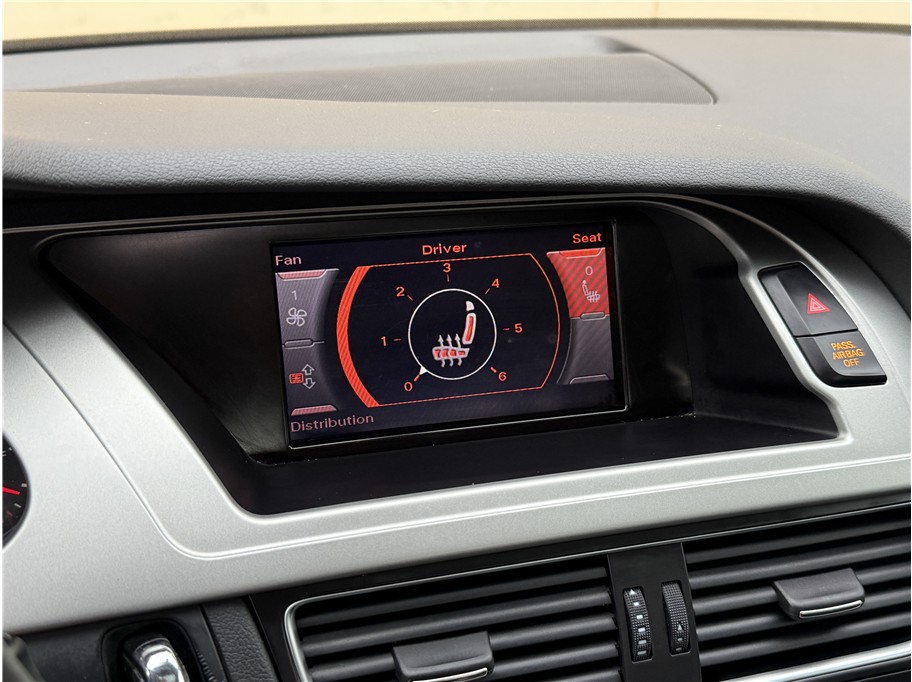 2010 Audi A4 2.0T Quattro Premium photo 17