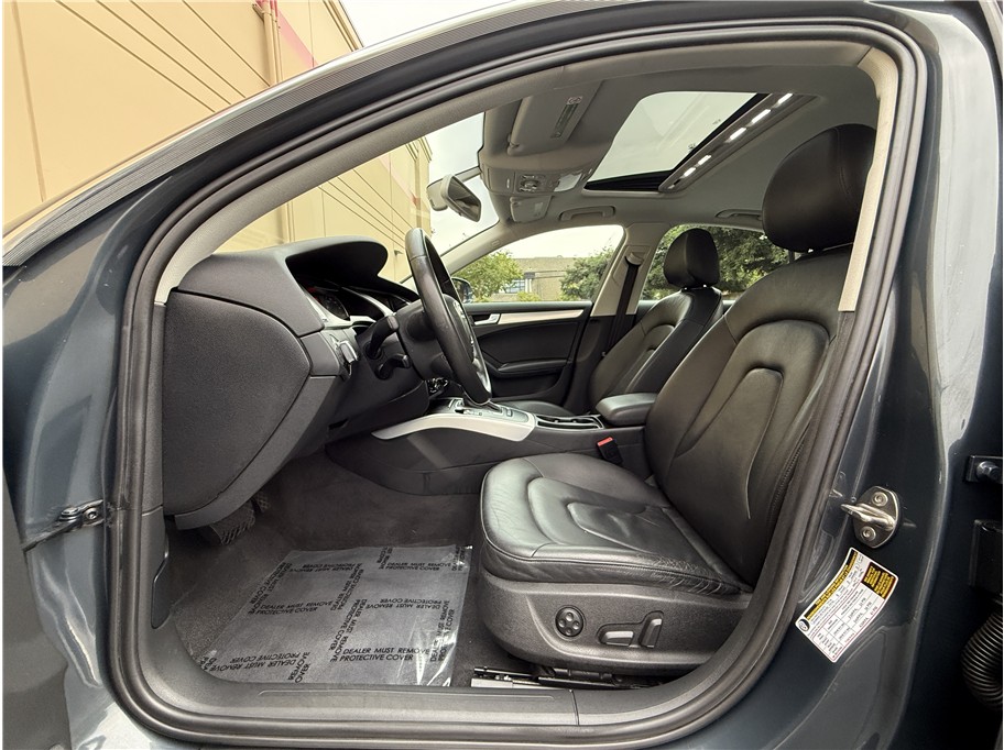 2010 Audi A4 2.0T Quattro Premium photo 13