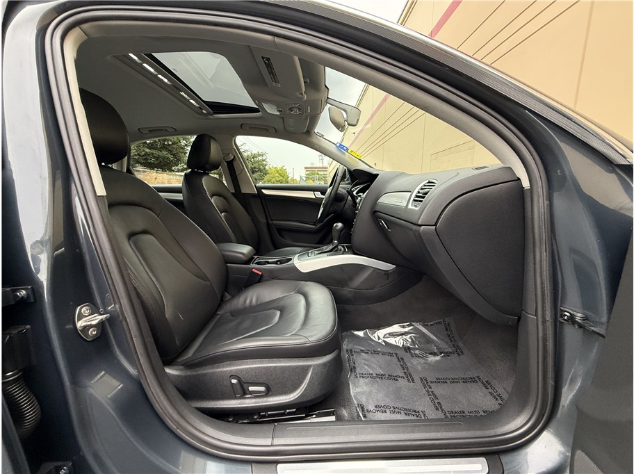 2010 Audi A4 2.0T Quattro Premium photo 14