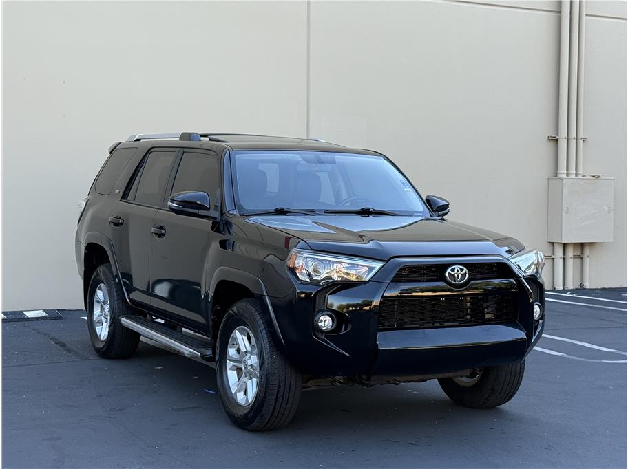 2017 Toyota 4Runner SR5 Sport photo 2
