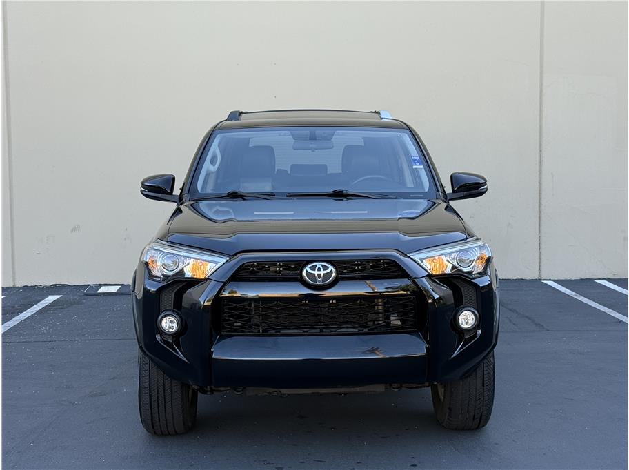 2017 Toyota 4Runner SR5 Sport photo 3