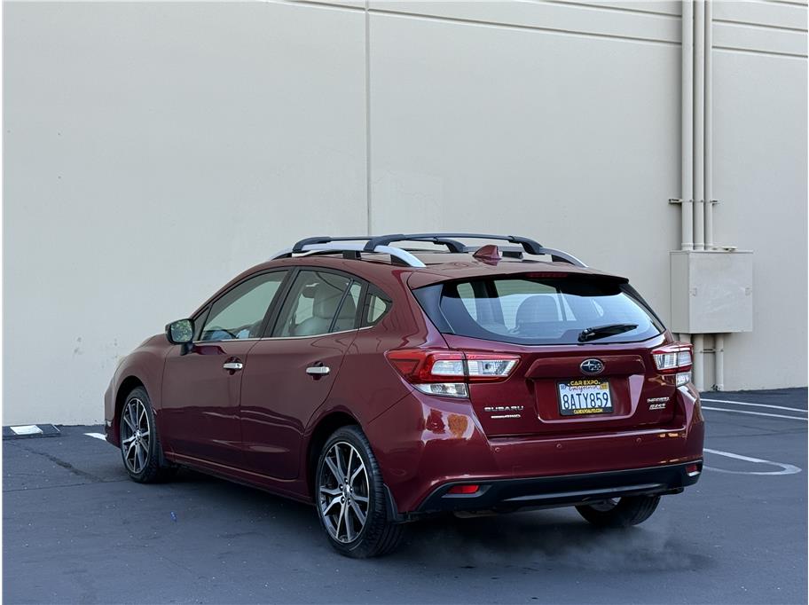 2017 Subaru Impreza 2.0i Limited photo 4
