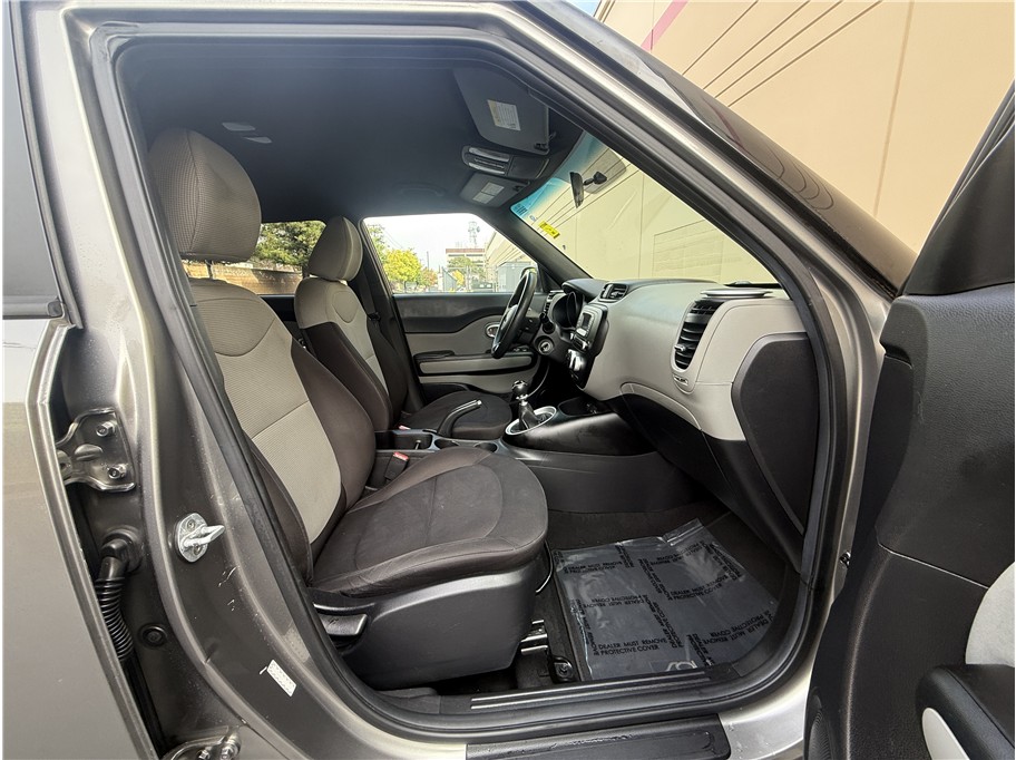 2015 Kia Soul Base - Photo 12