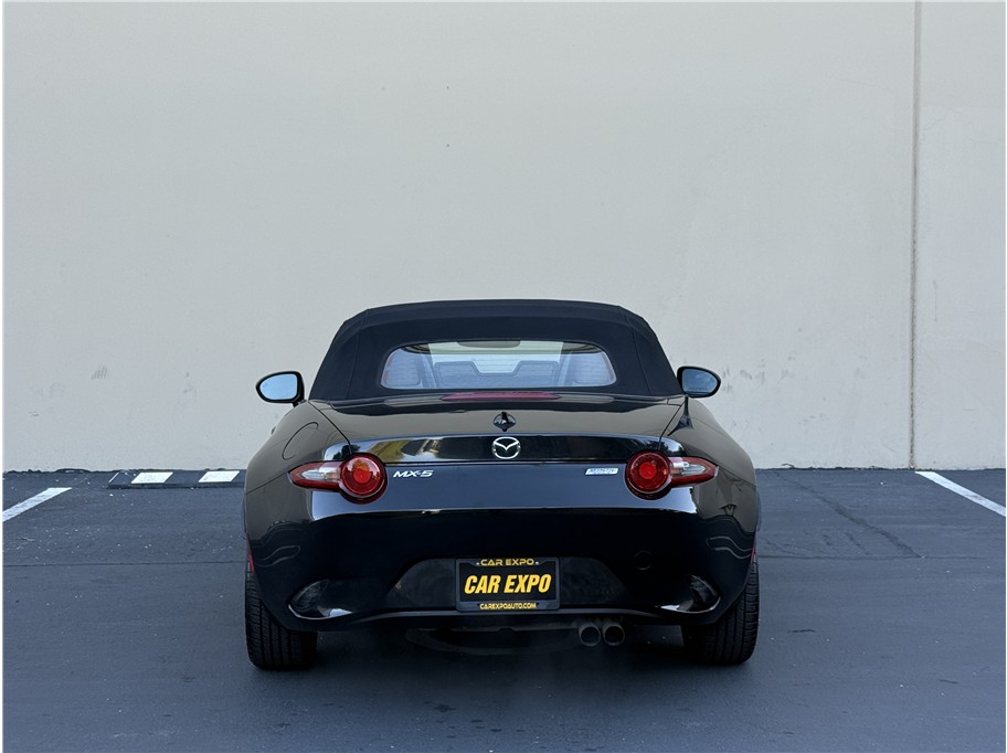 2016 Mazda MX-5 Miata Miata Grand Touring photo 3