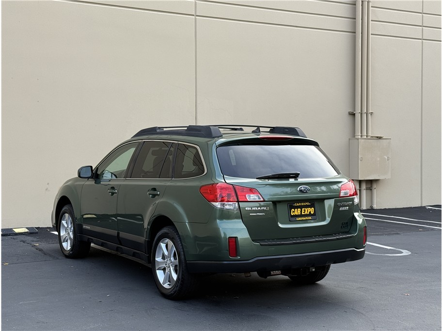 2014 Subaru Outback 2.5i Limited photo 3