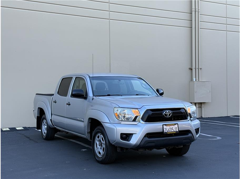 2013 Toyota Tacoma Double Cab SR5 photo 2