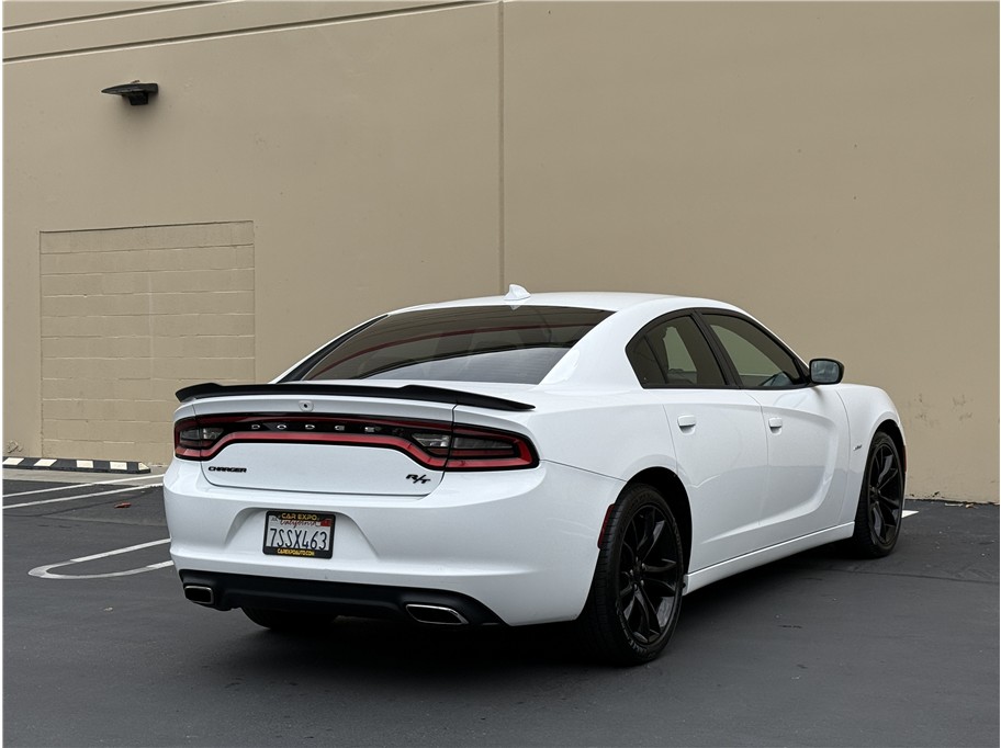 2016 Dodge Charger R/T photo 2