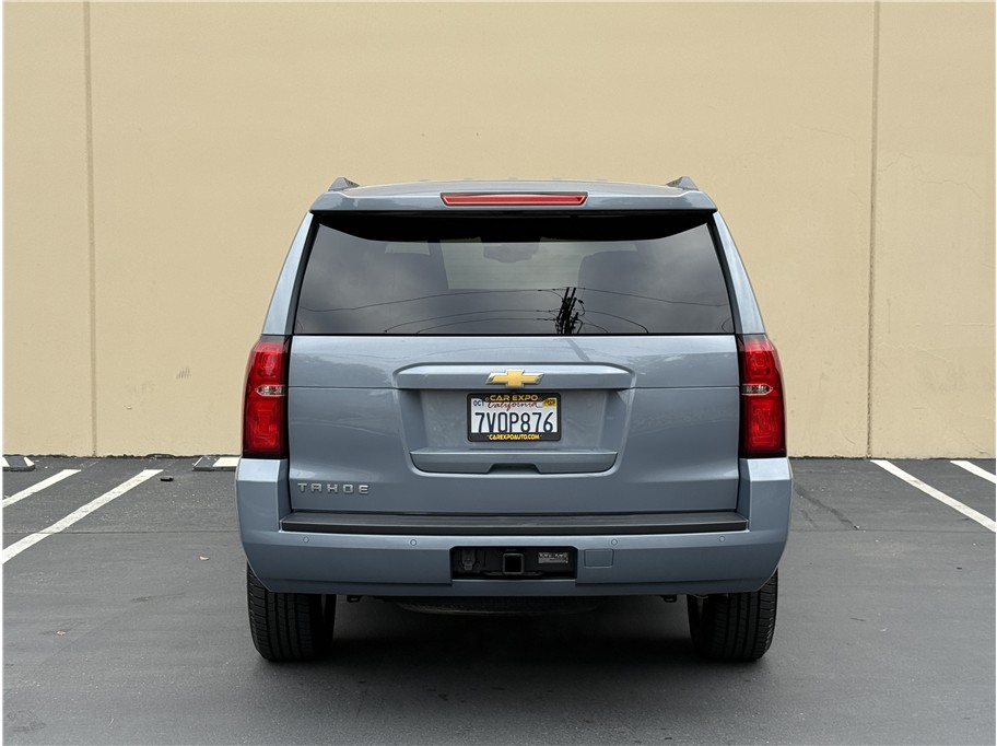 2016 Chevrolet Tahoe LT photo 3