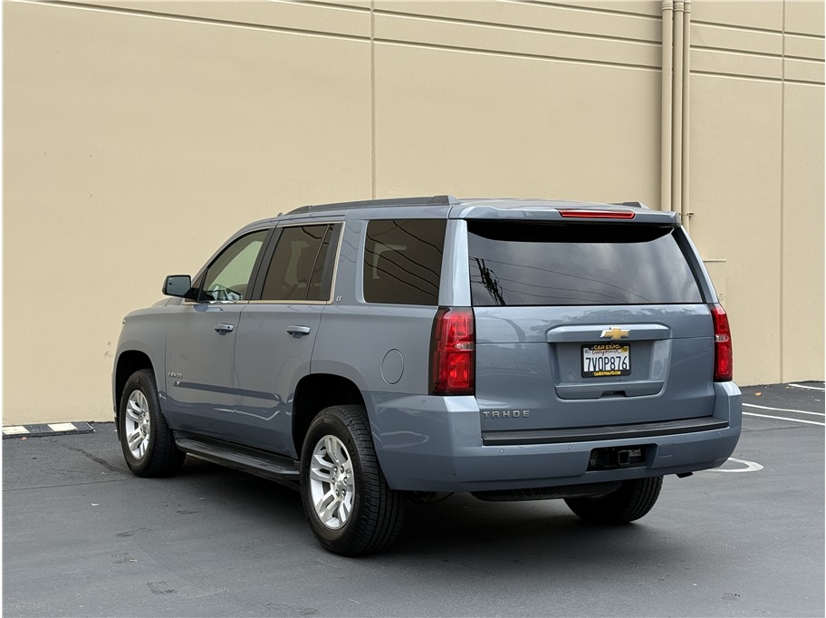2016 Chevrolet Tahoe LT photo 4