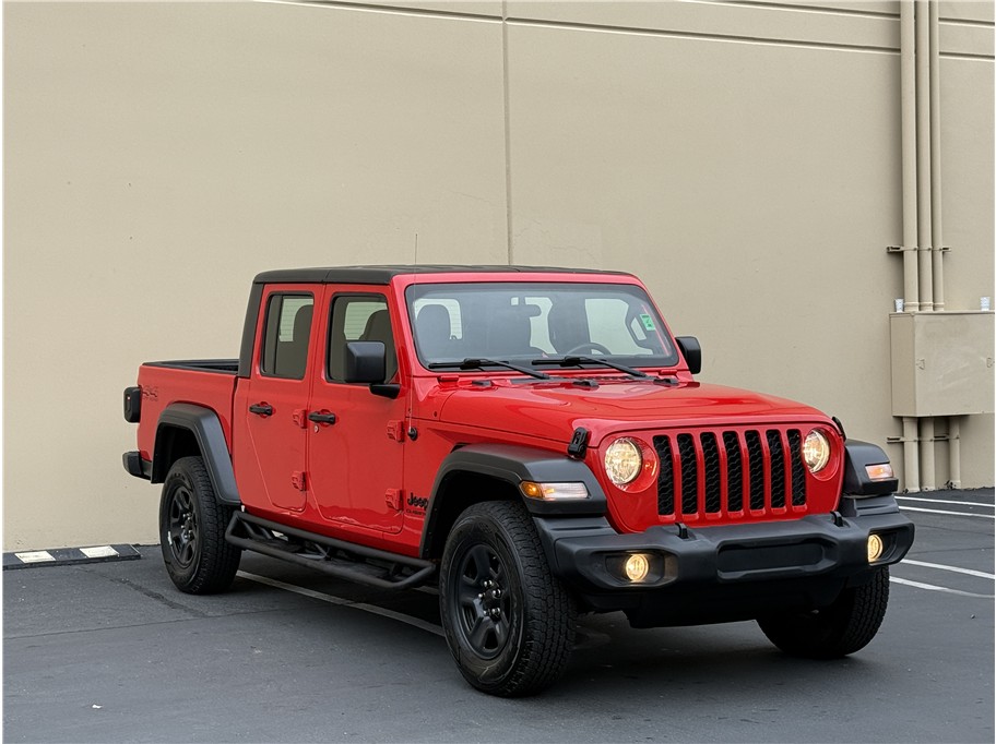 2021 Jeep Gladiator Sport photo 3