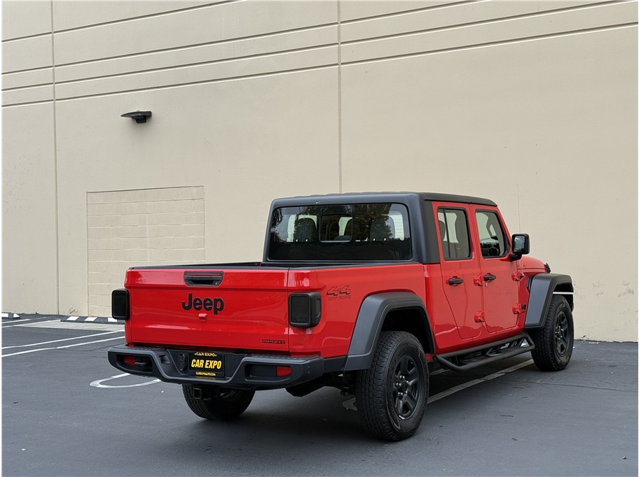 2021 Jeep Gladiator Sport photo 4