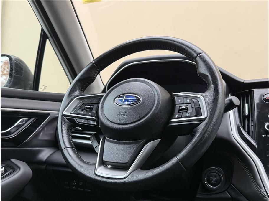 2020 Subaru Outback Onyx Edition XT photo 4