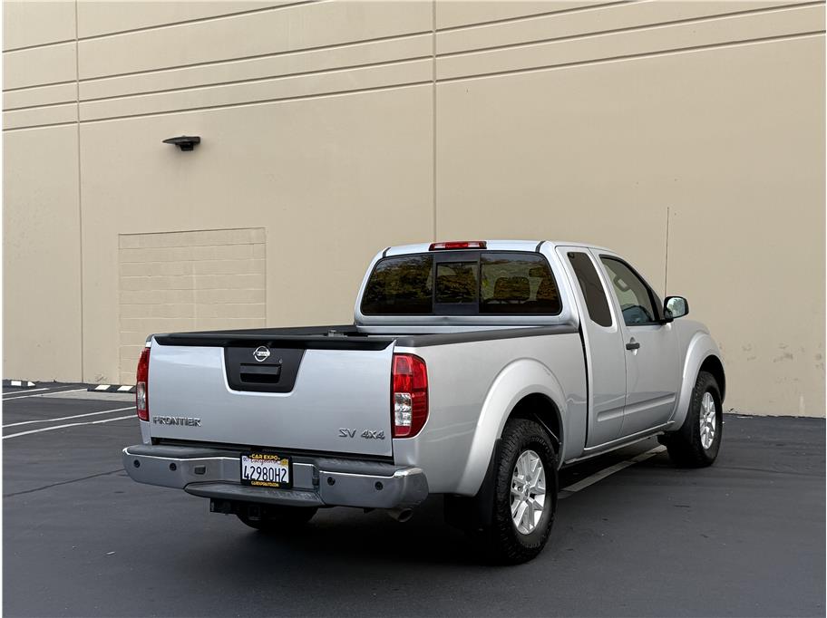 2017 Nissan Frontier King Cab SV photo 4