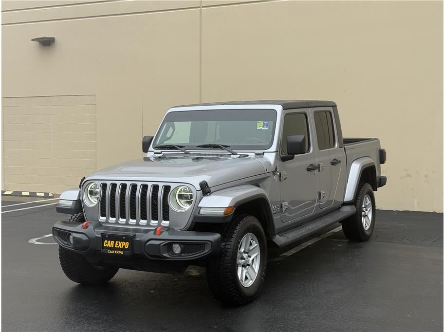 2020 Jeep Gladiator Overland's photo