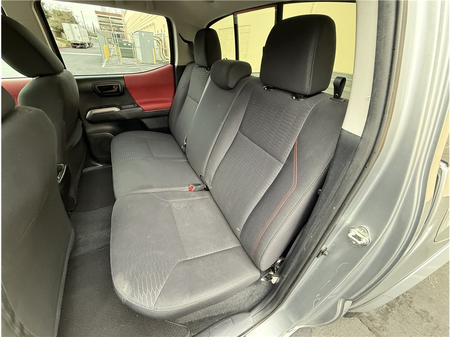 2016 Toyota Tacoma SR5 - Photo 14
