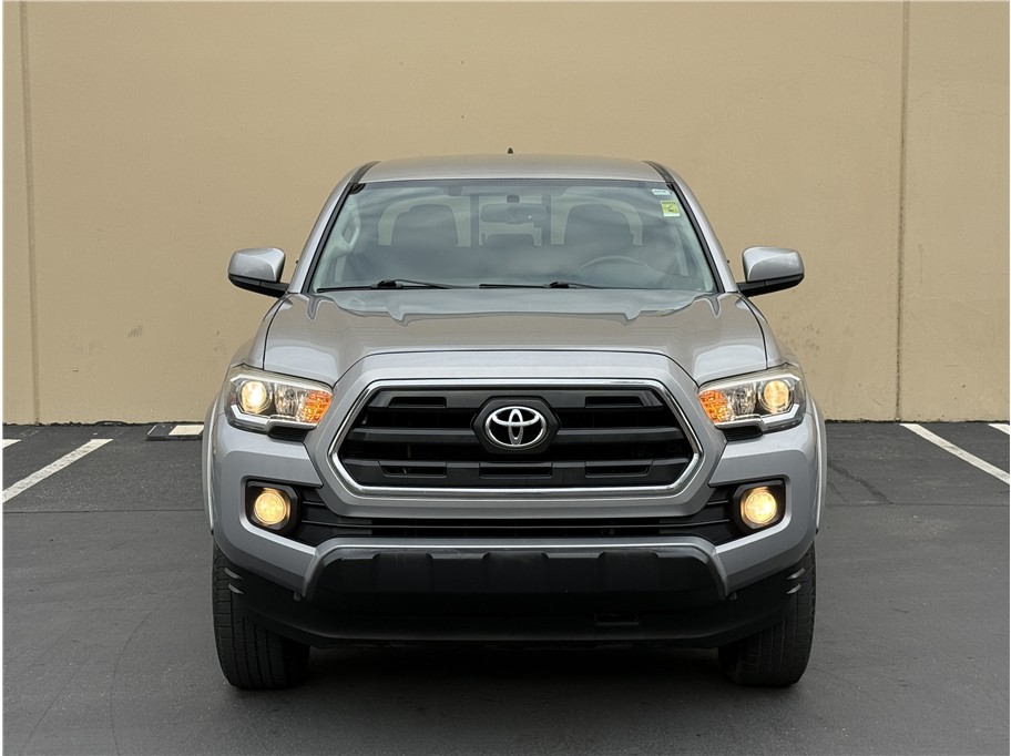 2016 Toyota Tacoma SR5 - Photo 3