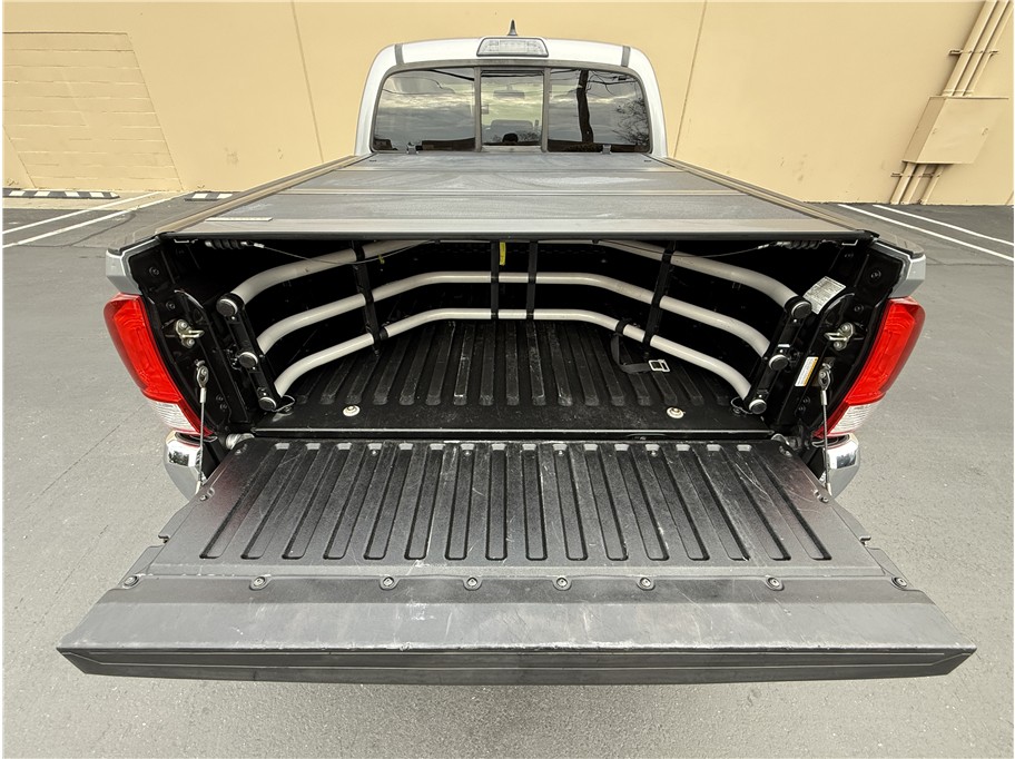 2016 Toyota Tacoma SR5 - Photo 22