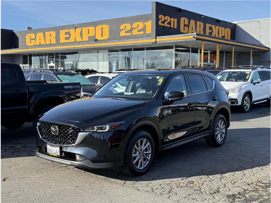 2022 Mazda CX-5 S Preferred package Auto AWD's photo