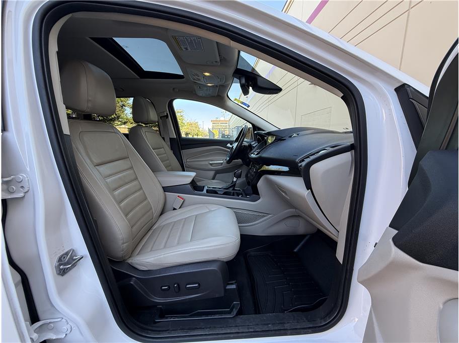 2017 Ford Escape Titanium - Photo 13