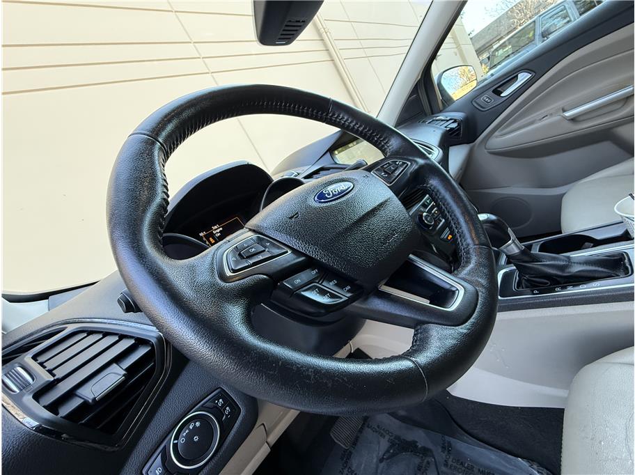 2017 Ford Escape Titanium - Photo 9
