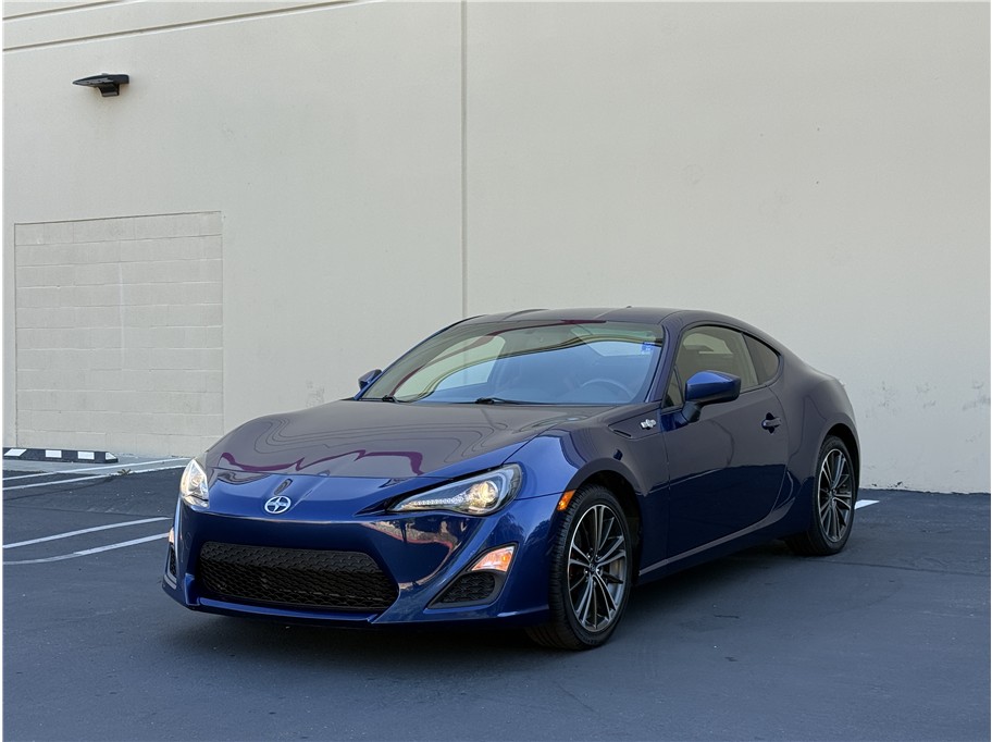 2013 Scion FR-S MT's photo
