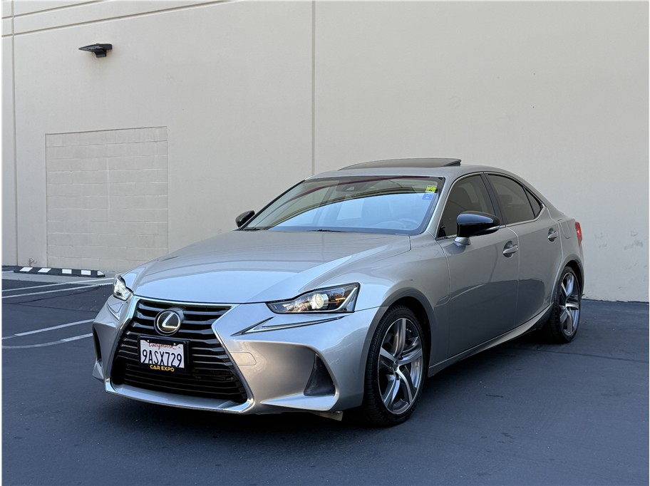 2017 Lexus IS 350 200t's photo