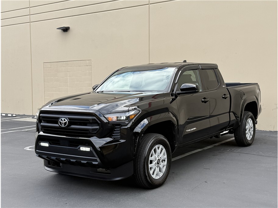 2025 Toyota Tacoma 2WD SR5